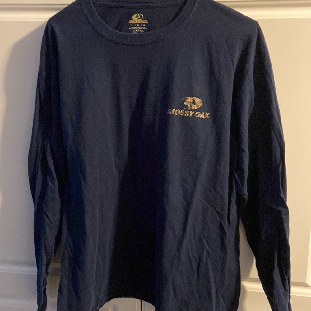 MOSSY Oak size large navy blue long sleeve T-shirt live to hunt deer on back